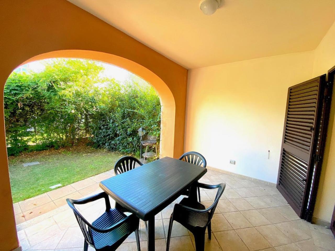 Residence Almusura San Teodoro  Bagian luar foto