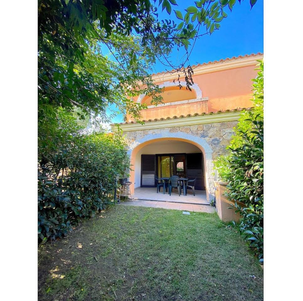 Residence Almusura San Teodoro  Bagian luar foto