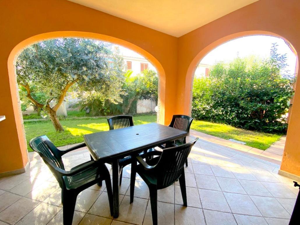 Residence Almusura San Teodoro  Bagian luar foto