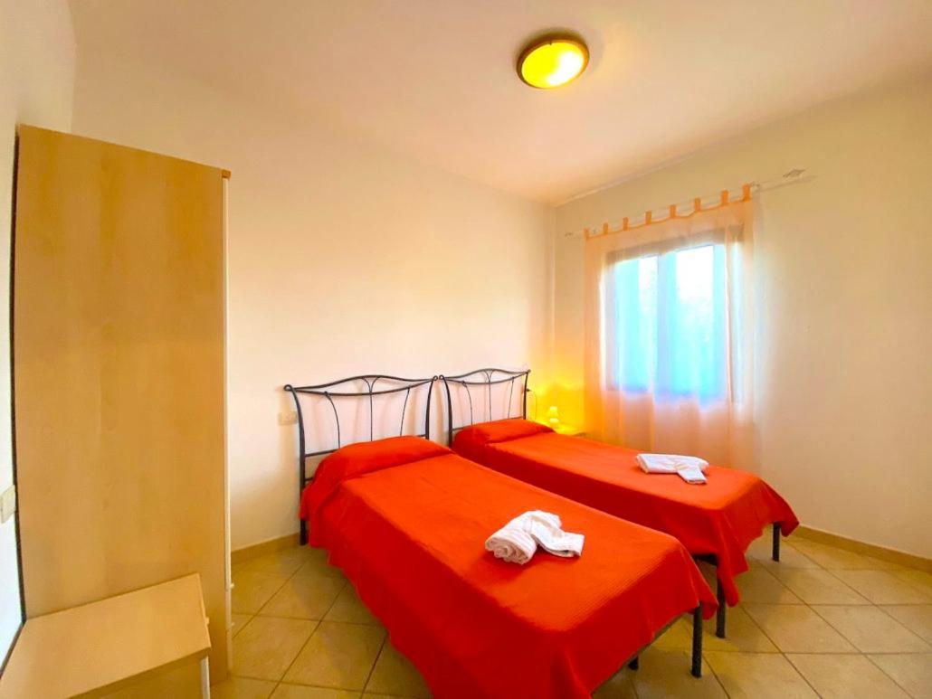 Residence Almusura San Teodoro  Bagian luar foto